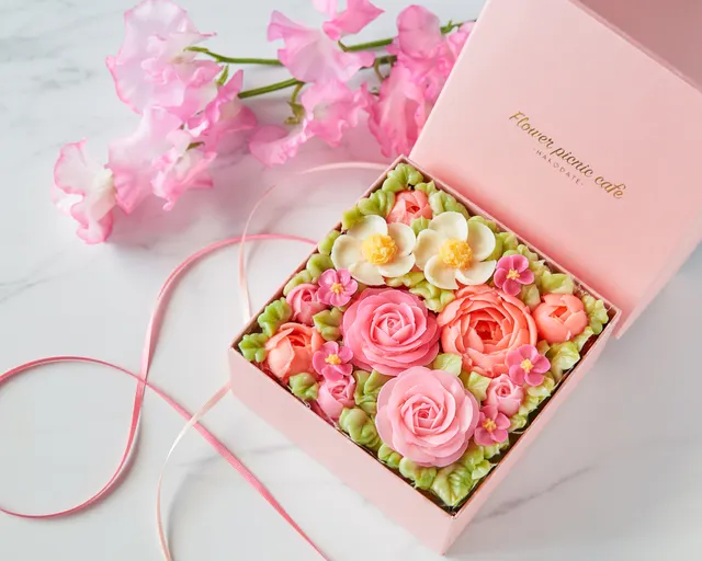 食べられるお花のボックスフラワーケーキ（PeachPink）