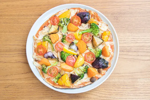 気まぐれ旬菜ピザ（2枚目）